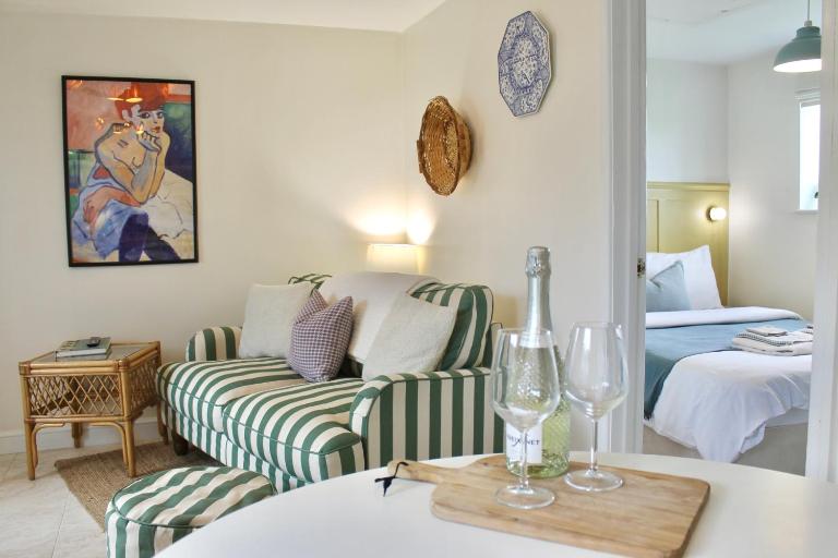 Modern Country Cottage Stay - B&B Lympsham