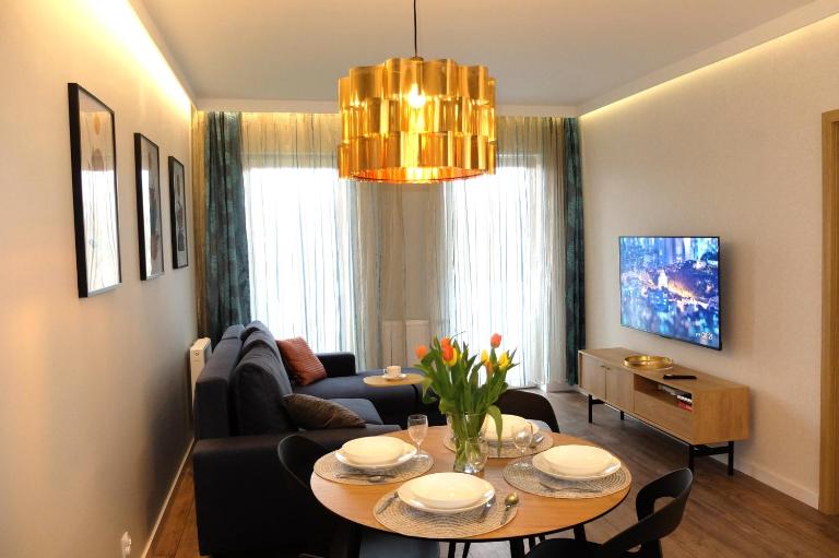 Apartament TOLKA z balkonem i garażem podziemnym gratis - Ferienwohnung Bad Kudowa