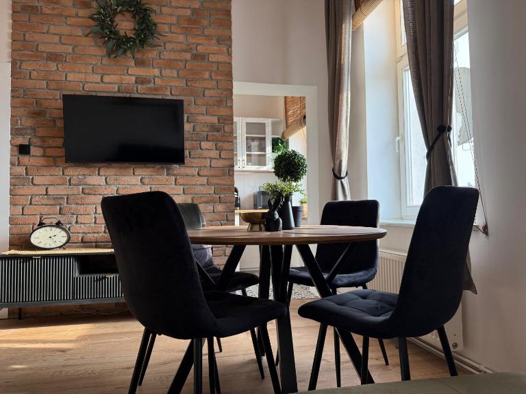 Apartament Industrial z Antresolą - Ferienwohnung Rastenburg