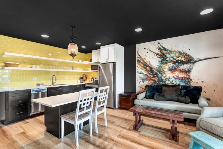 Top Floor Riverfront Condo at the edge of Downtown - Ferienwohnung Bend