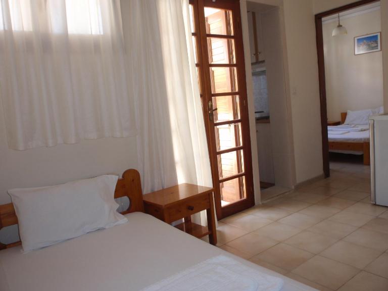 Vazakas Rooms - B&B Mitilene