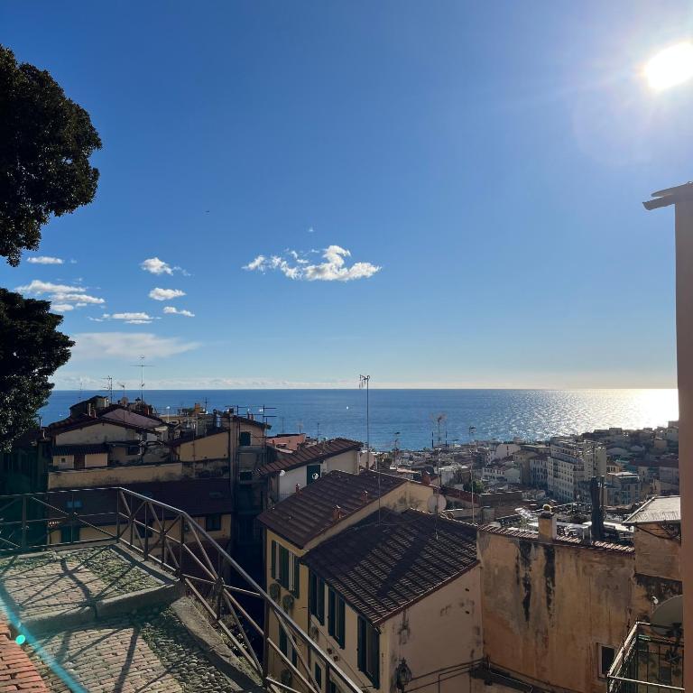 Tapoletti 27 Apartment - B&B Sanremo