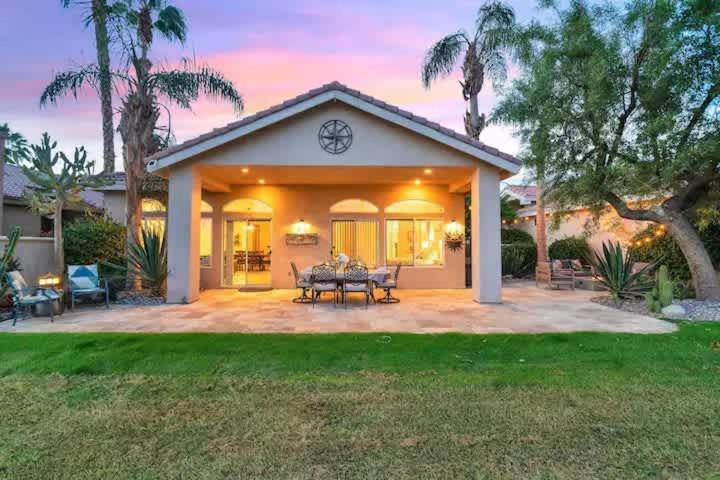 3BD Villa in Indian Palms Gated Community - Bed and Breakfast Indio