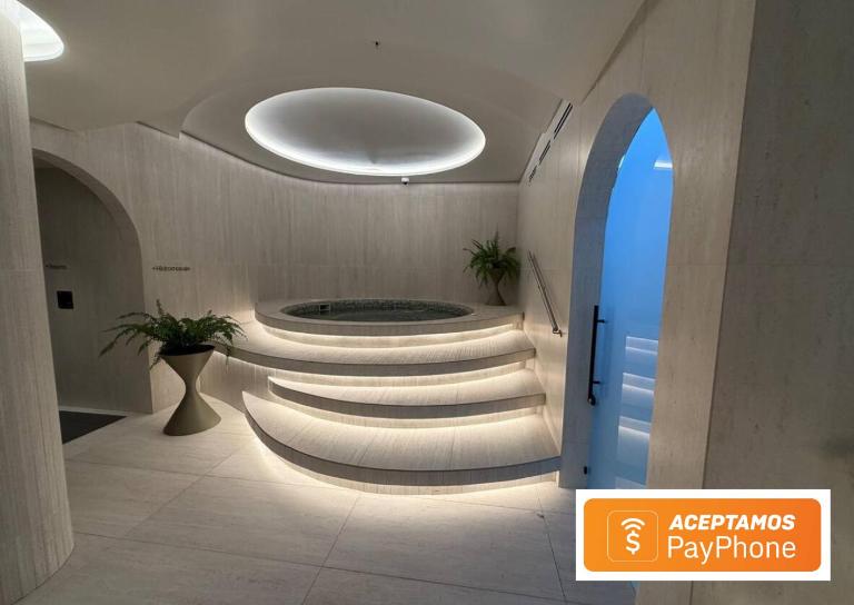 Adagio Designer Suite Dual Private Terraces & Wellness Spa - B&B Quito