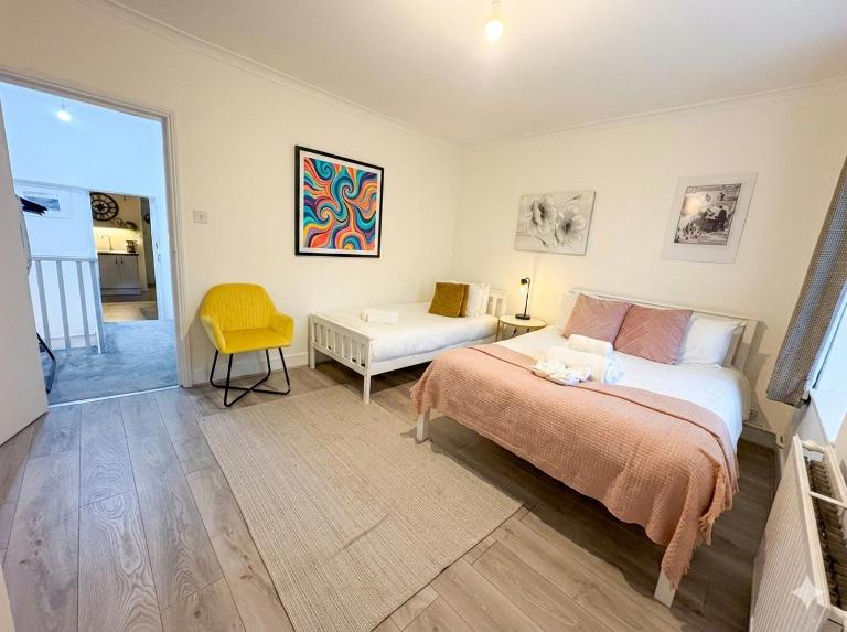 TOTTENHAM URBAN HAVEN 5 guest 2 br Home - Ferienwohnung London