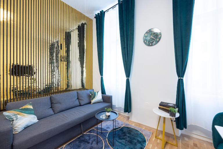 Deluxe City Center Apartment! Free Garage Parking included! Close to Metro U2 & Vienna Congress Center! - B&B Viena
