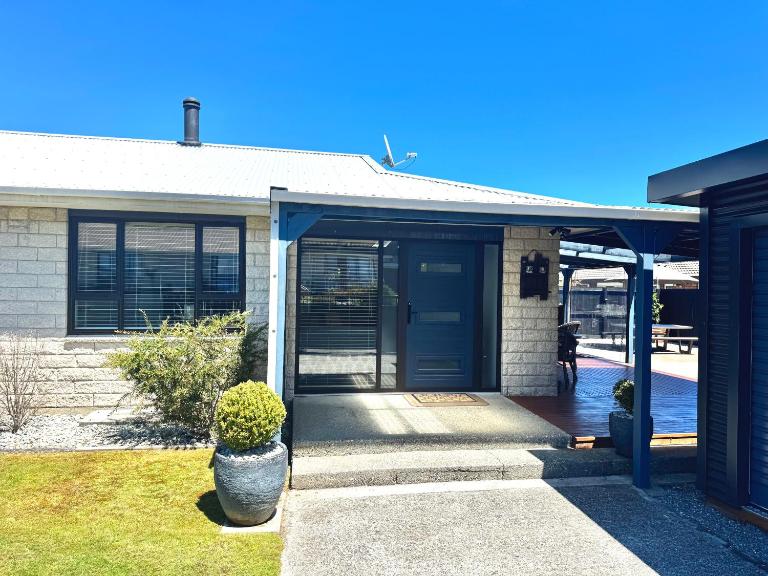 Joy on Jollie - Your home away from home - B&B Hokitika