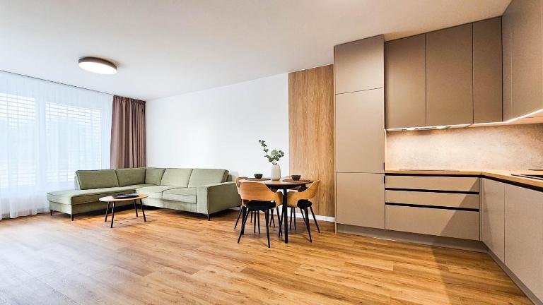 Klimatizovaný Apartmán v parku so záhradou a garážovým parkovaním - B&B Trnava