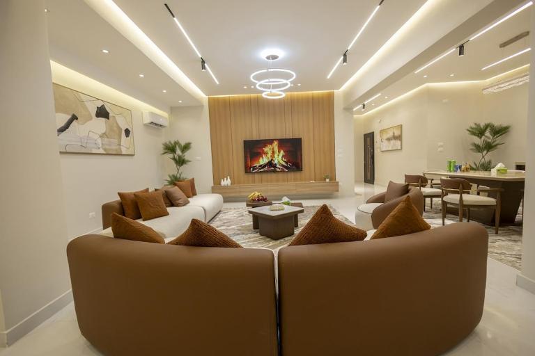 Luxury 4BR Apartment Near City Stars - Ferienwohnung Kairo