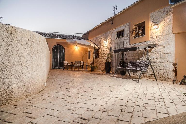 Abbraccio del Carrubo - Ferienwohnung Scicli
