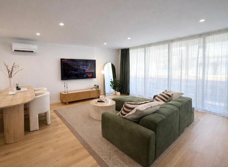 The Elevated Escape 3-Story Townhome - B&B Melbourne