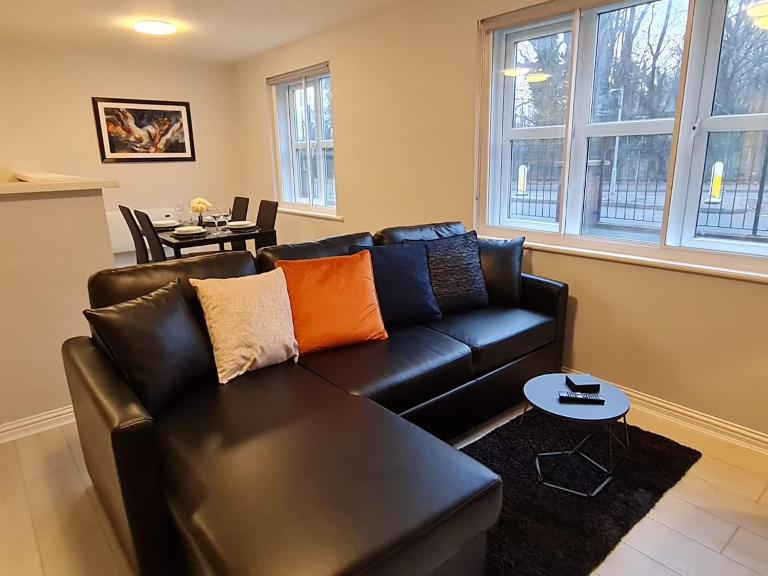 2 Bedroom Apartment in Manchester-sleeps 6-near Coop Live & Etihad with free parking - B&B Manchester