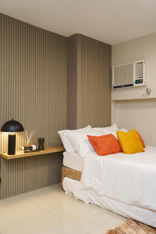 Modern Studio in the Heart of Bacolod City - B&B Bacólod