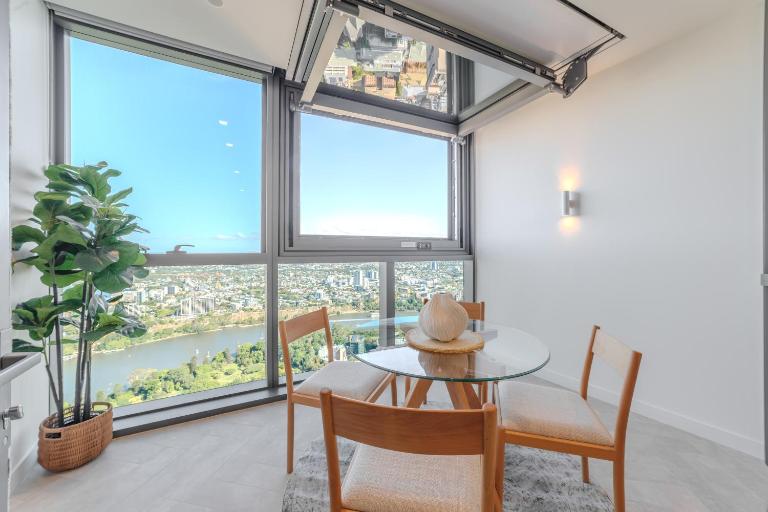 Queen’s Wharf 1BR Apt with Pool and Free Parking - B&B Brisbane