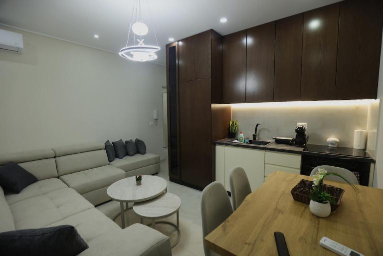 The Swan Nest 2 - B&B Pogradec