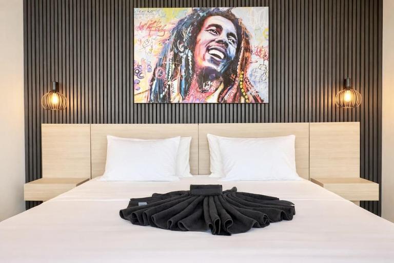 Studio 8 Bob Marley Clim 5 min centre-ville - Bed and Breakfast Québec