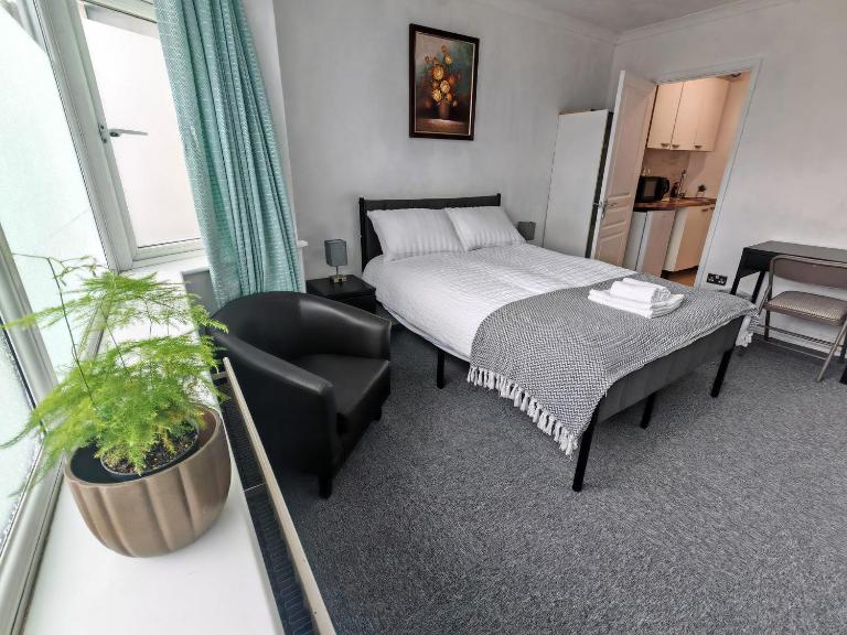Lilac Studio - Self Contained One-Bed Studio Flat - Chambres d'hôtes Oxford