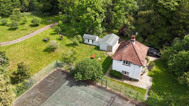 Cosy Cottage with Large Garden I Semi Rural Retreat! Nearby Countryside, Beaches & Goodwood - Chichester Holiday Properties - B&B Eartham