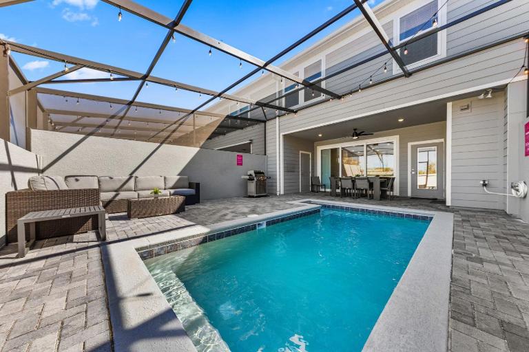 16148 Palm Frond Ave - B&B Orlando