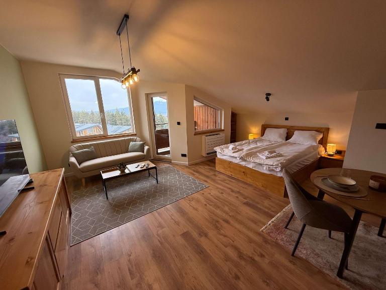 Detelina Mountain Retreat- Cozy Studio with Balcony by Flat Manаger - Bed and Breakfast Bansko