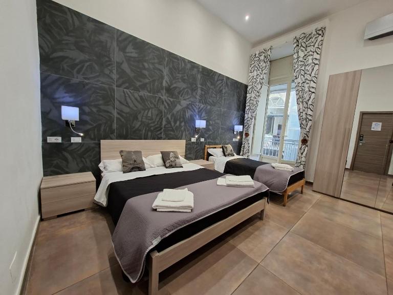El Corazon de Napoles, Elegante Suite nel Centro Storico di Napoli - B&B Naples