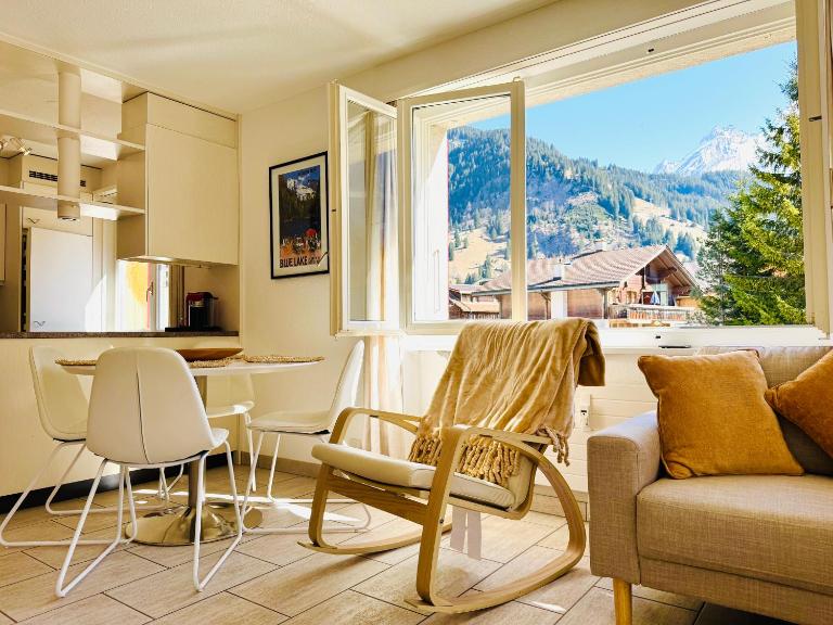 Flussklang & Bergsicht - B&B Kandersteg