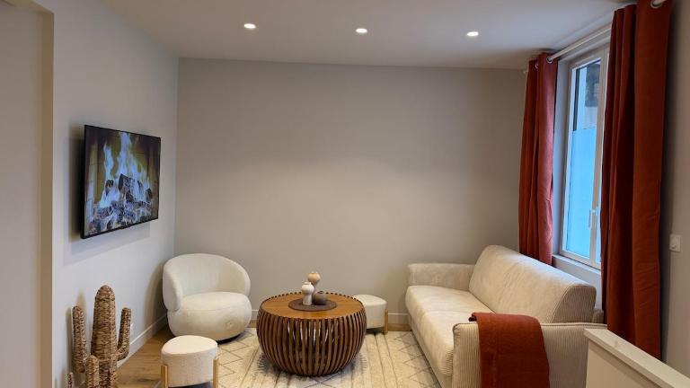 Appartement neuf dans le centre de clamart à 8 min de train de Montparnasse - Bed and Breakfast Clamart