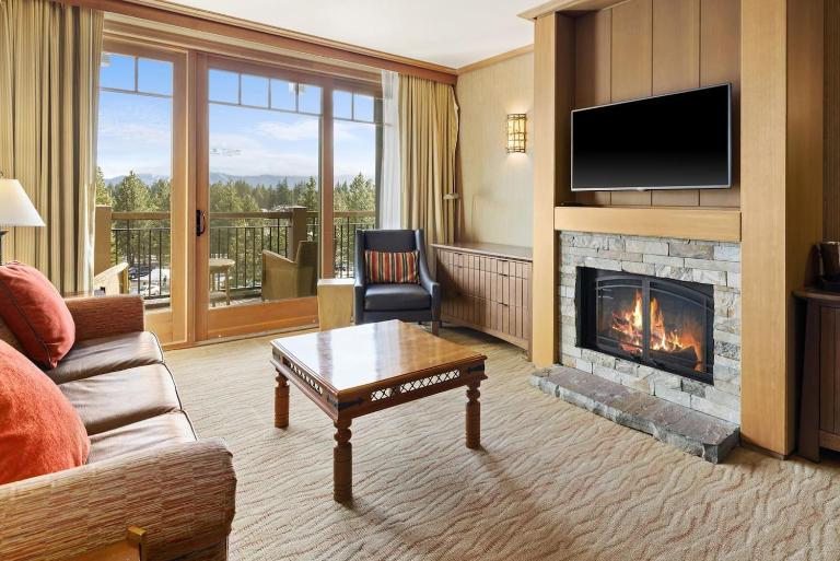 Grand Suncadia Mountain Lodge with Hot Tub and Views - B&B Cle Elum