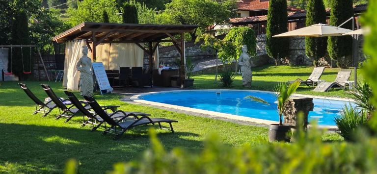 Къща за гости Бели Вит - B&B Ribaritsa