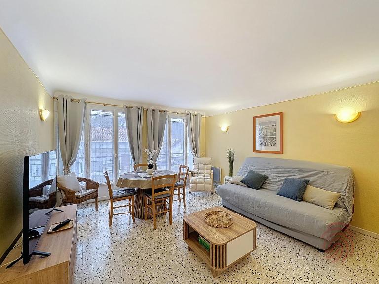 Appartement F2 avec Wifi, ascenseur près des Thermes - FR-1-451-139 - Chambres d'hôtes Lamalou-les-Bains