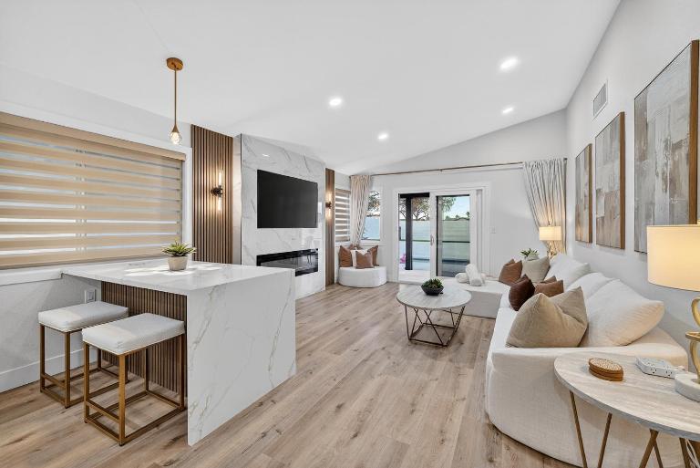 Spring Valley Luxury 1 Story Pool & Garage - B&B Las Vegas