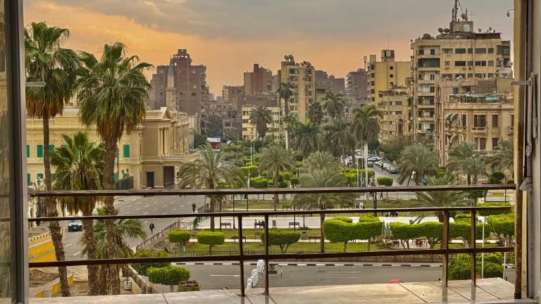 Garden View & Abdeen Palace 2BR & 2 Bathrooms - Downtown Cairo - Bed and Breakfast Caïro