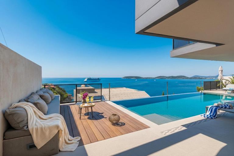 Villa Atreeum Excelsior - LUXE, Beach, Gym, Spa - B&B Dubrovnik