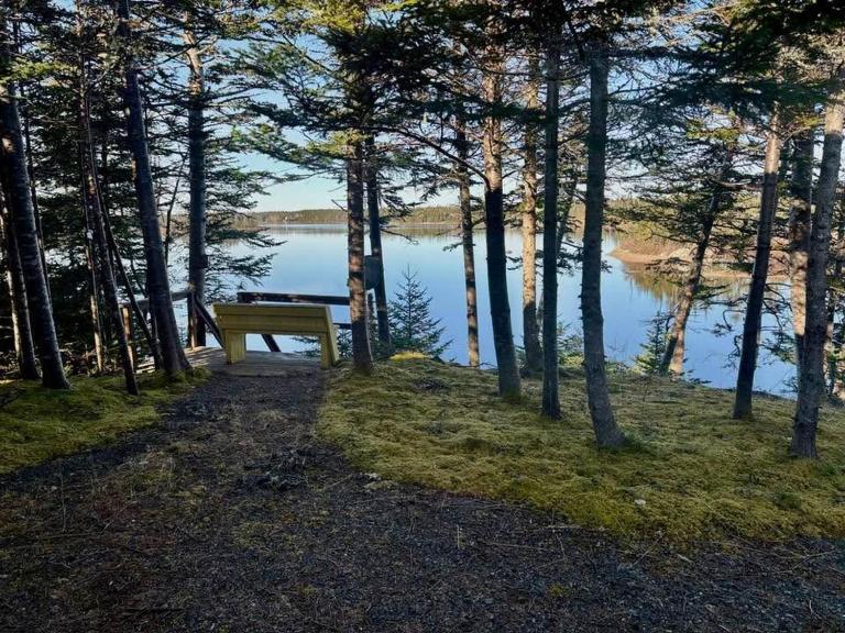 Waterfront Sunset Cove - Ferienwohnung Clarenville