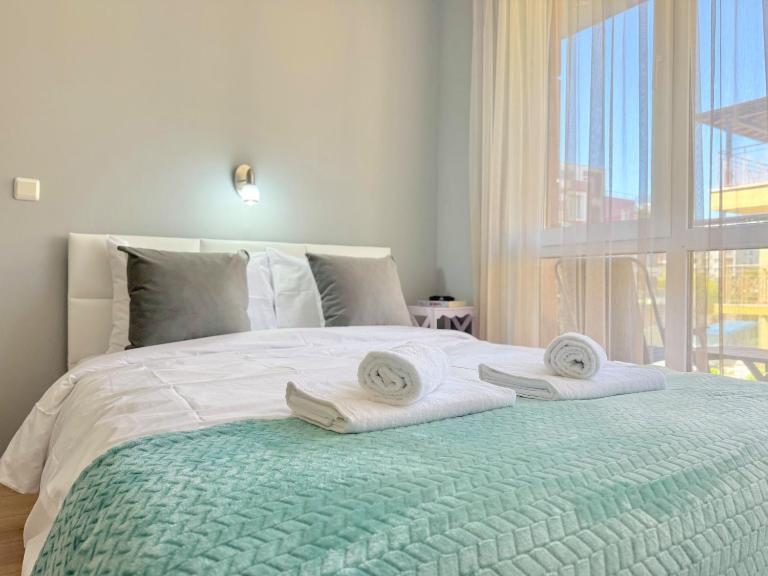 Sea Breeze Studio with Balcony in Sveti Vlas - B&B Saint Vlas