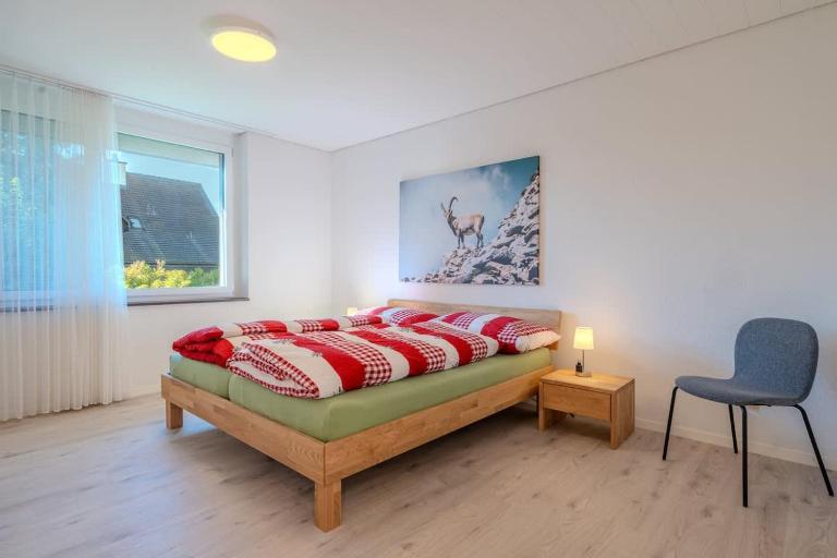Entire House, Terrace, Garden, BBQ, 3 TVs - Zurich Villa - Chambres d'hôtes Höri