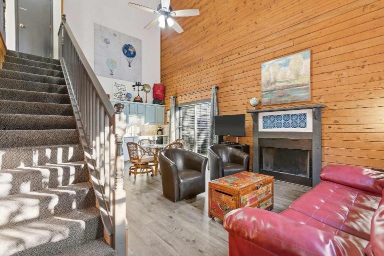 The Travelers Nest For 8 - B&B Branson