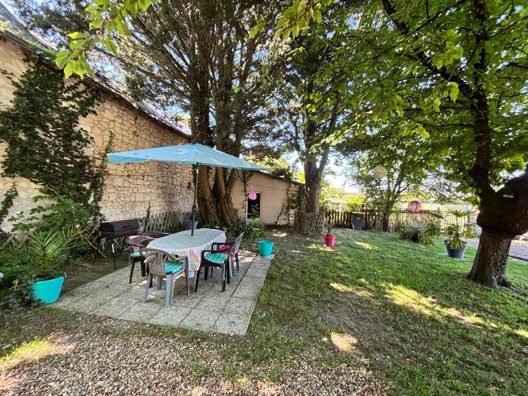 La Poitevinière, jardin, barbecue, proche Saumur, x7, wifi - B&B Neuillé