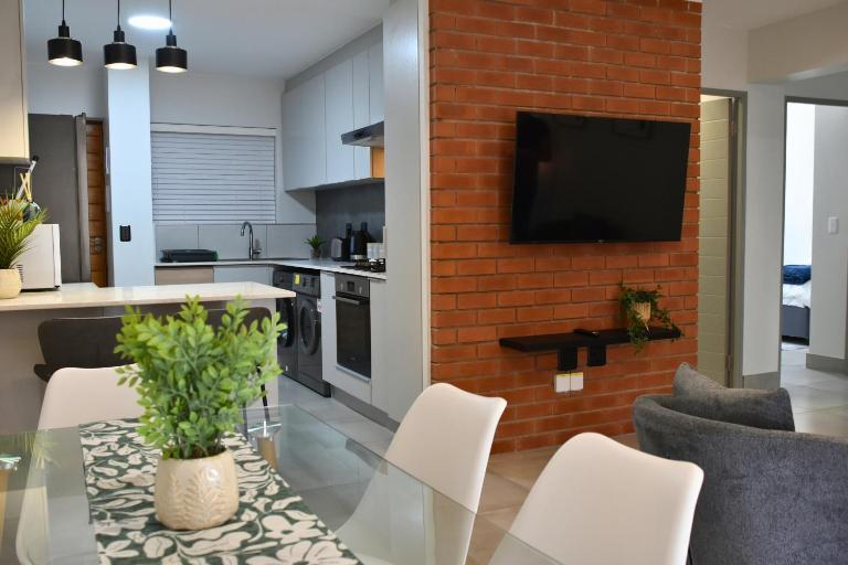 Luxury Apartment Unit 15 - 1 on York - B&B George
