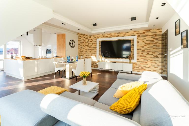 Apartament Skyline Premium - przy deptaku, blisko do Term, parking podziemny - B&B Jelenia Góra