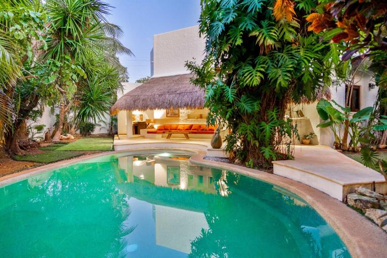 Casa Ceiba - 4 Bedroom Villa with Private Pool and great location in trendy neighborhood - fits 8 - B&B Cancún