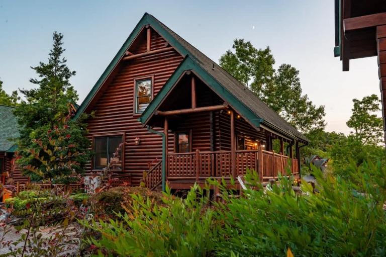 Smoky Haven Retreat by Beyond Expectations - Bed and Breakfast Pigeon Forge