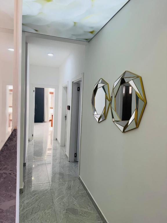 Giannas stays 3B - B&B Mombasa