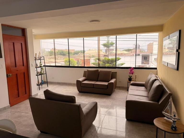 Family Apartment Steps from the Sea, Apartamento familiar cerca a la playa - B&B Punta Hermosa