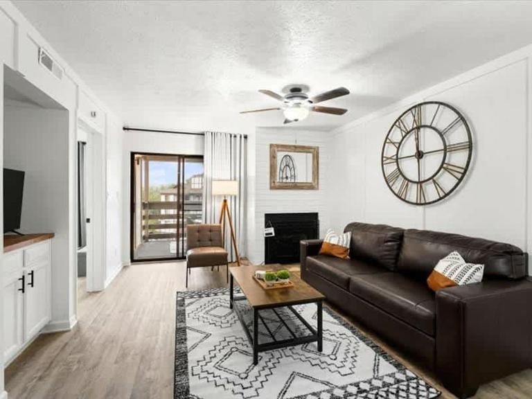 Turkey Nest by Beyond Expectations Renovated 2BR - B&B Gatlinburg