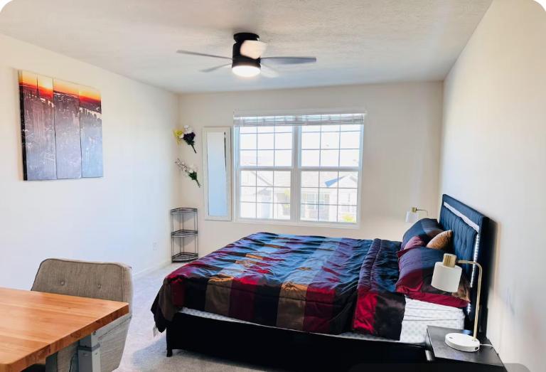 Indys 1 Private Bedroom in House Plainfield Near Airport - B&B Plainfield