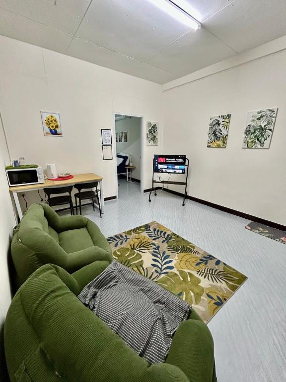 Entired townhome 2 BR Near Taopoon MRT 1min by walk - B&B Bangkok