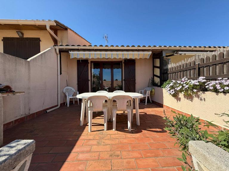 AIG 160 – Villa T2 mezzanine – Résidence Les Villas du Port – Gruissan – 4/6 personnes - B&B Gruissan