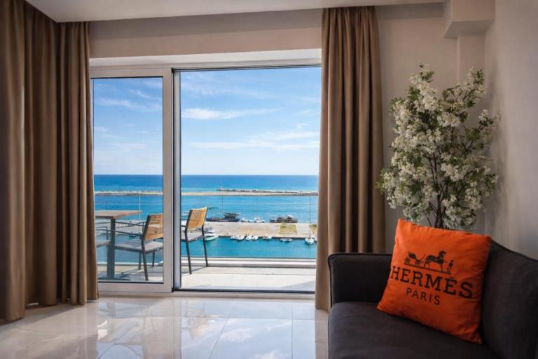 Sea View Port Apartment Paralia Katerini - Chambres d'hôtes Paralía