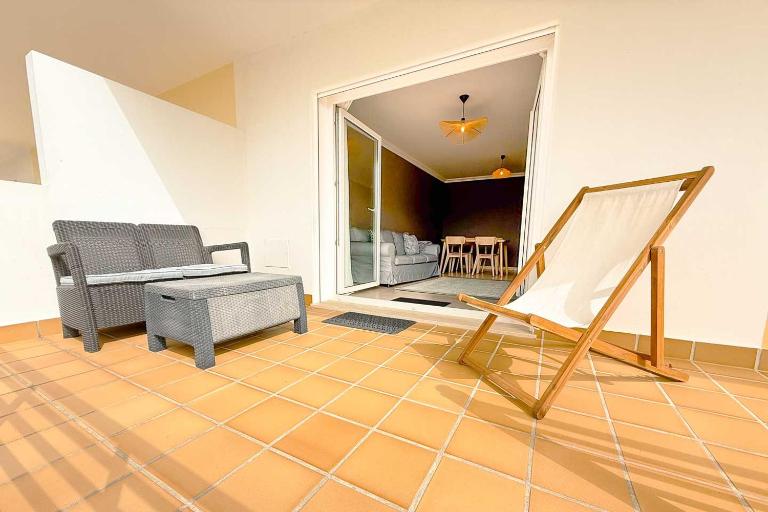 Marta Apartment - Balcony, Patio, Pool - B&B Ferrel